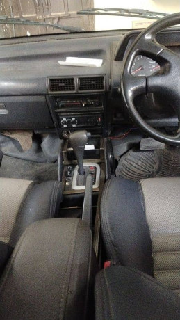 daihatsu-charade-1988-big-5