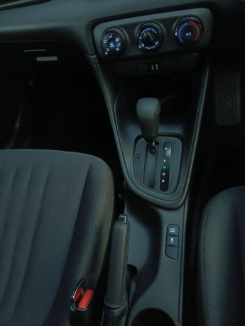 toyota-yaris-2022-fresh-2025-import-x-pckg-big-10