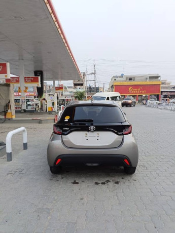 toyota-yaris-2022-fresh-2025-import-x-pckg-big-3