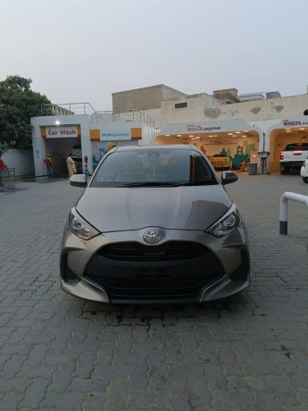 toyota-yaris-2022-fresh-2025-import-x-pckg-big-0