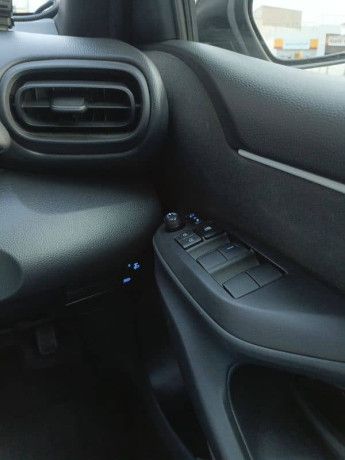 toyota-yaris-2022-fresh-2025-import-x-pckg-big-11