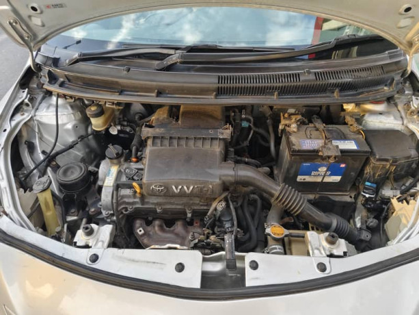 toyota-belta-13cc-200913-big-6