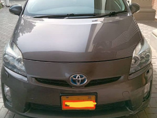 toyota-prius-2011-15