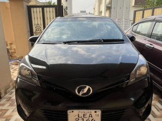 toyota-vitz