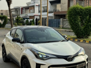 toyota-c-hr-2019-gr-two-tone