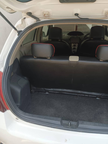 vitz-2007-model-big-11