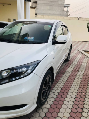 honda-vezel-z-sensing-pkg-full-optional-big-3
