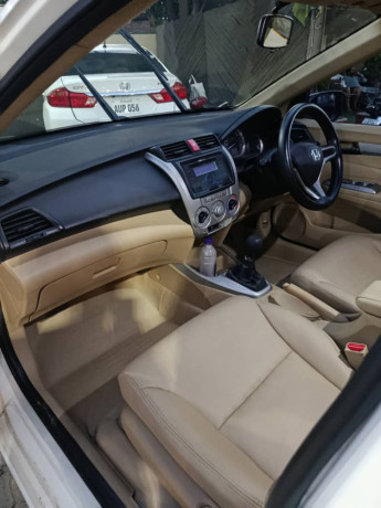 honda-city-ivtec-2021-big-8