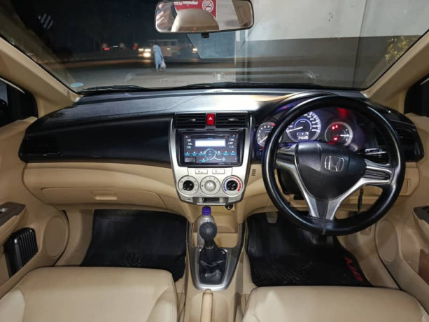 honda-city-ivtec-2021-big-16