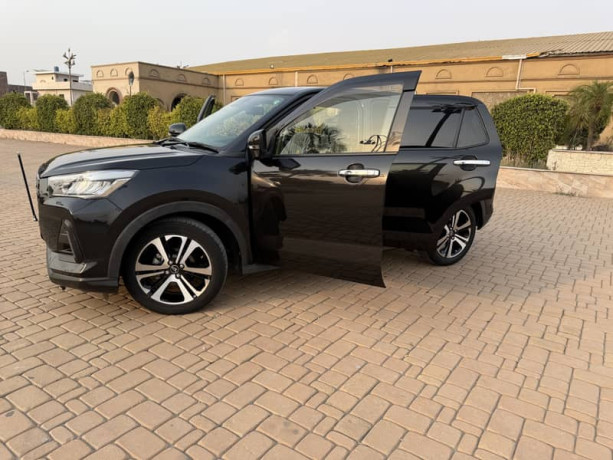 daihatsu-rocky-premium-g-big-1