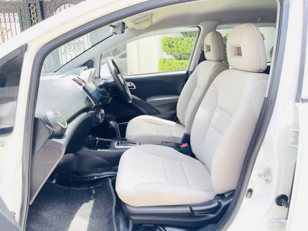 honda-airwave-15-automatic-better-car-than-city-civic-altis-cultus-big-9