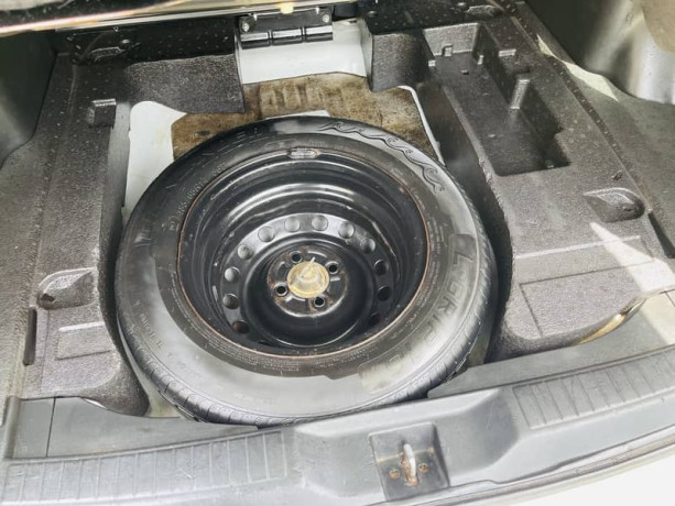 honda-airwave-15-automatic-better-car-than-city-civic-altis-cultus-big-11