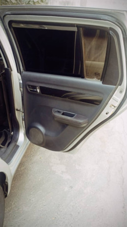 suzuki-swift-2011-big-3