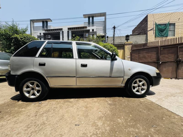 suzuki-cultus-vxl-2004-big-11