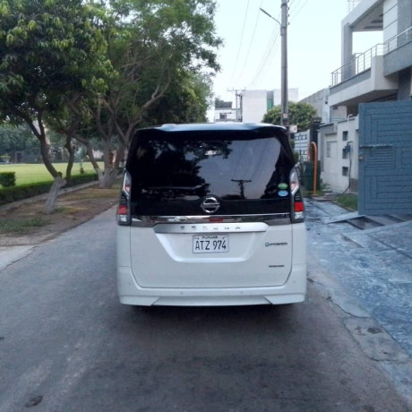 nissan-serena-note-e-power-1823-big-0