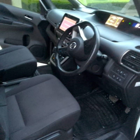 nissan-serena-note-e-power-1823-big-9