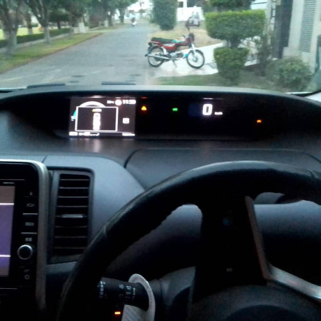 nissan-serena-note-e-power-1823-big-6