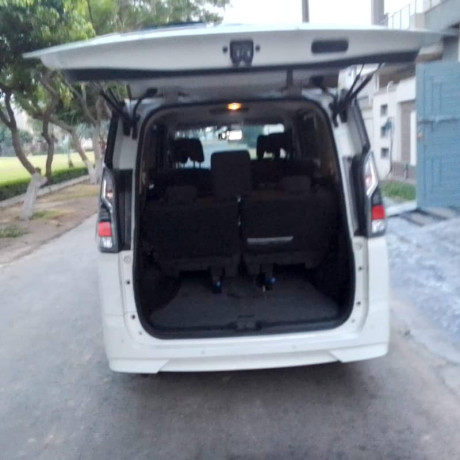 nissan-serena-note-e-power-1823-big-1