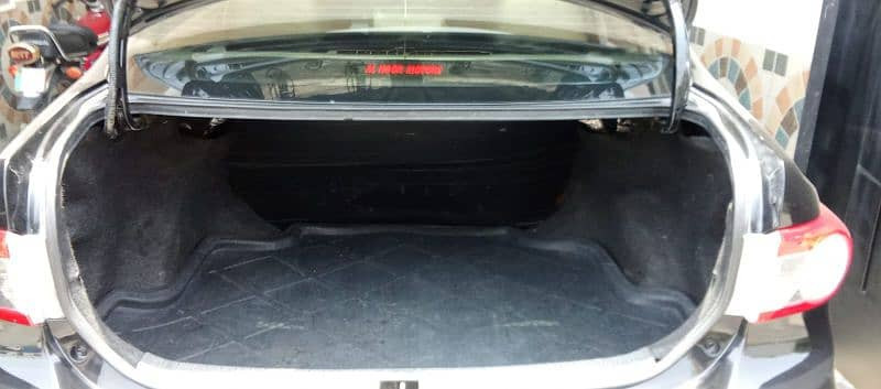 toyota-corolla-altis-2013-big-14