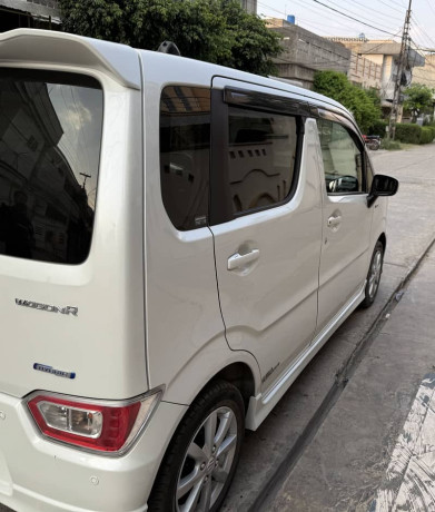 suzuki-wagon-r-hybrid-big-9
