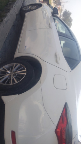 toyota-corolla-gli-big-2