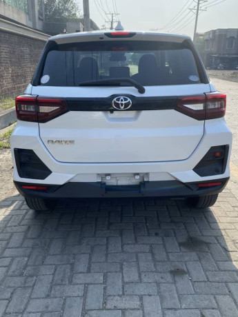 toyota-raize-z-top-of-the-line-big-6