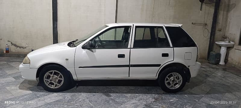 suzuki-cultus-vxr-2011-big-1