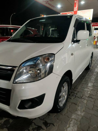 suzuki-wagon-r-2022-big-2