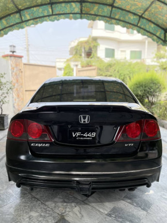 honda-civic-vti-2012-big-5