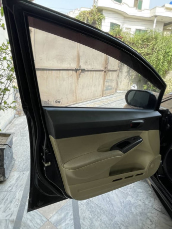 honda-civic-vti-2012-big-13