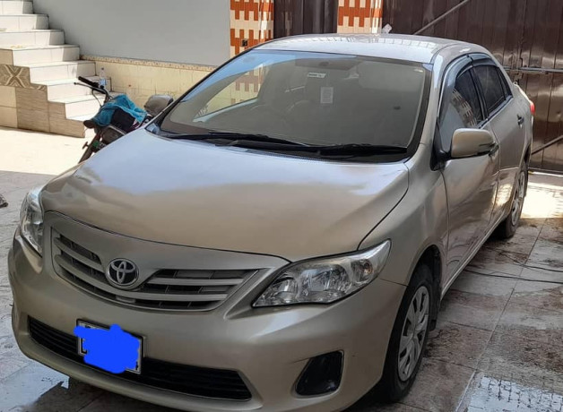corolla-gli-2011-big-0