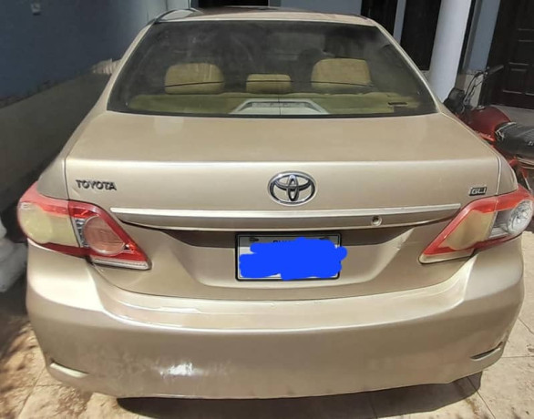 corolla-gli-2011-big-2