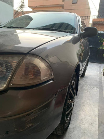 suzuki-cultus-2011-big-8