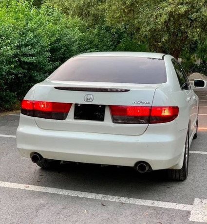 honda-accord-2004-big-2