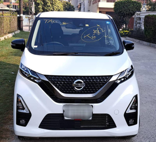 new-car-neat-and-clean-full-option-car-big-0