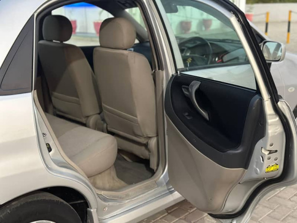 suzuki-laina-lxi-2006-big-17