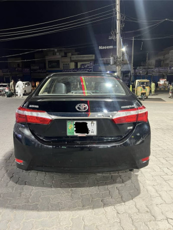 toyota-corolla-xli-2017-big-1