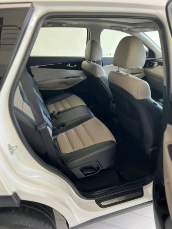 kia-sorento-35-full-option-big-2