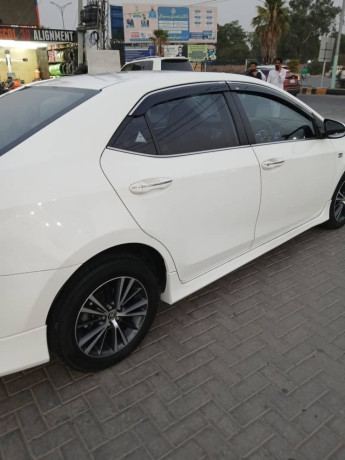 toyota-corolla-altis-grande-for-sale-03-23-58-78-98-4-big-4