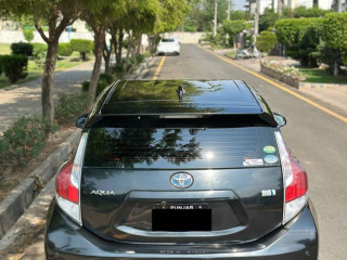 toyota-aqua-g