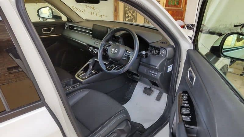 honda-vezel-2024-big-4