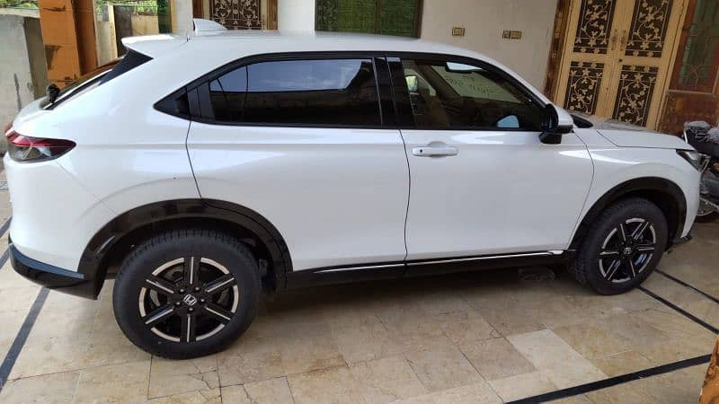 honda-vezel-2024-big-1