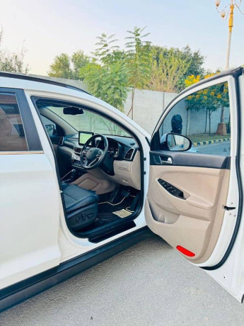 hyundai-tucson-2022-fwd-big-2