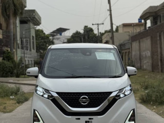 nissan-dayz-highway-star-hybrid-propilot-2022-model-2025-fresh-import