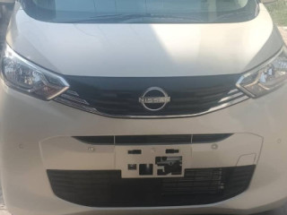 nissan-dayz-x-push-start-4000-mileage