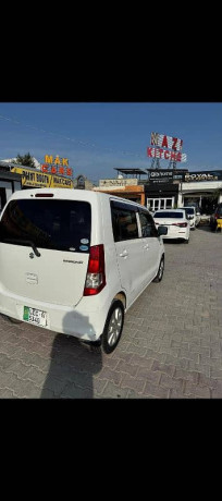 suzuki-wagon-r-2012-big-2