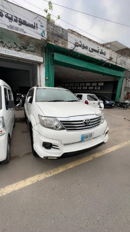 toyota-fortuner-27-big-1