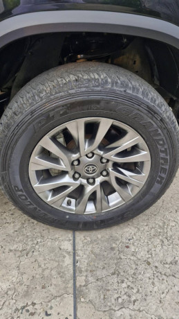 toyota-fortuner-sigma-4-28-diesel-big-13
