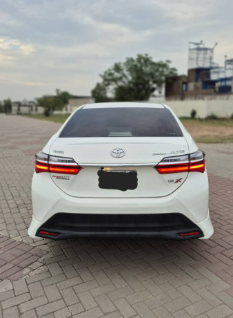 toyota-corolla-altis-x-automatic-16-2022-big-4