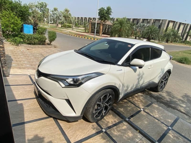 toyota-c-hr-2017-big-6